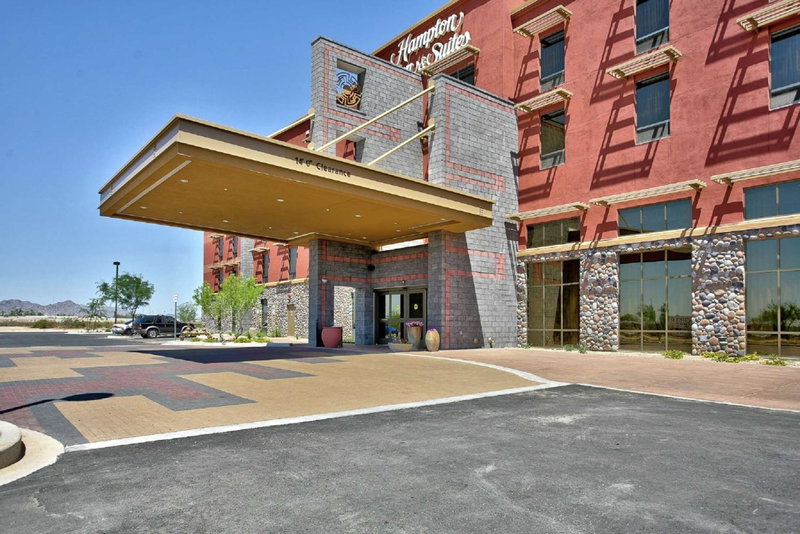 Hampton Inn & Suites Scottsdale at Talking Stick, Scottsdale, United States