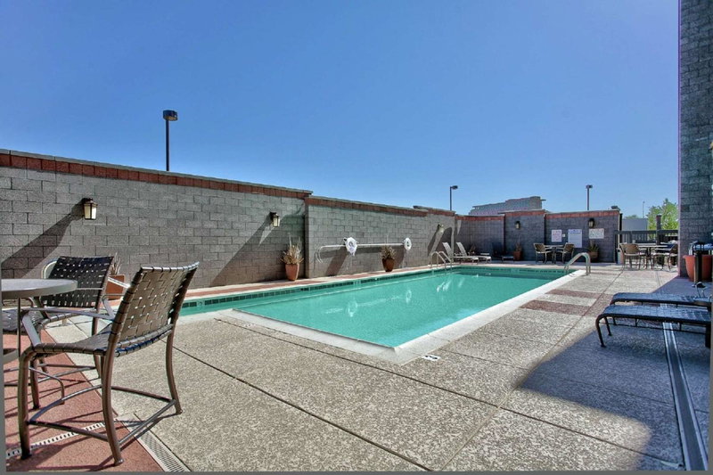 Hampton Inn & Suites Scottsdale at Talking Stick, Scottsdale, United States
