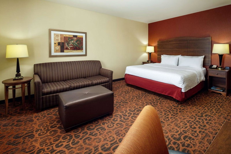 Hampton Inn & Suites Scottsdale at Talking Stick, Scottsdale, United States