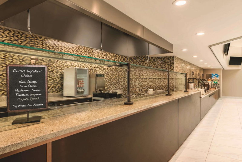 Embassy Suites by Hilton Milwaukee Brookfield, Brookfield, United States