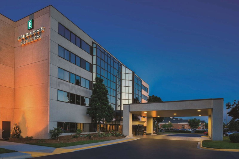 Embassy Suites by Hilton Milwaukee Brookfield, Brookfield, United States