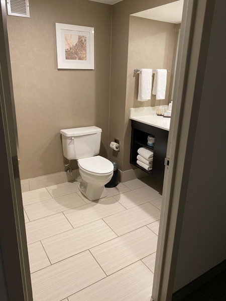 Embassy Suites by Hilton Milwaukee Brookfield, Brookfield, United States