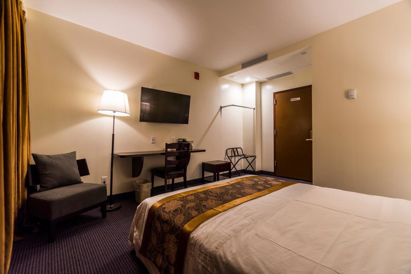 John Hotel, Queens, United States