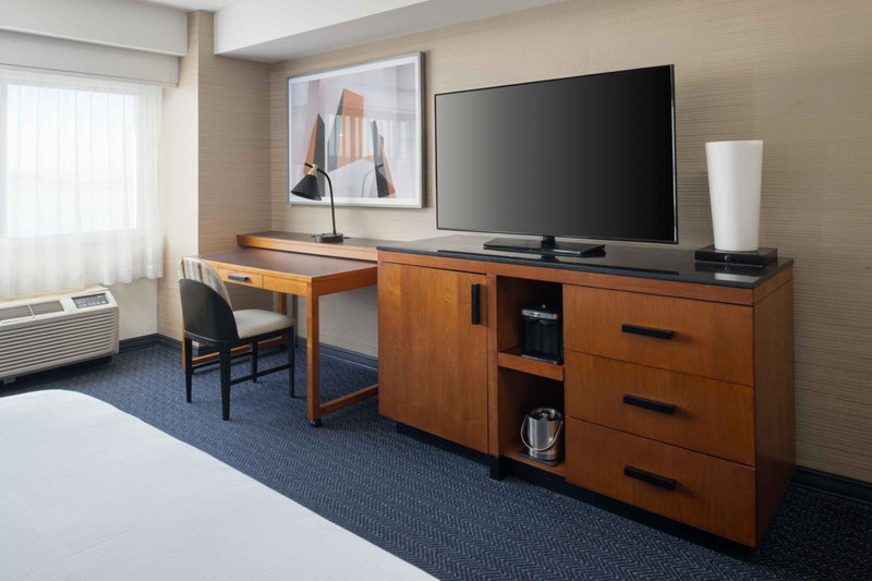 DoubleTree by Hilton San Francisco Airport, Burlingame, United States