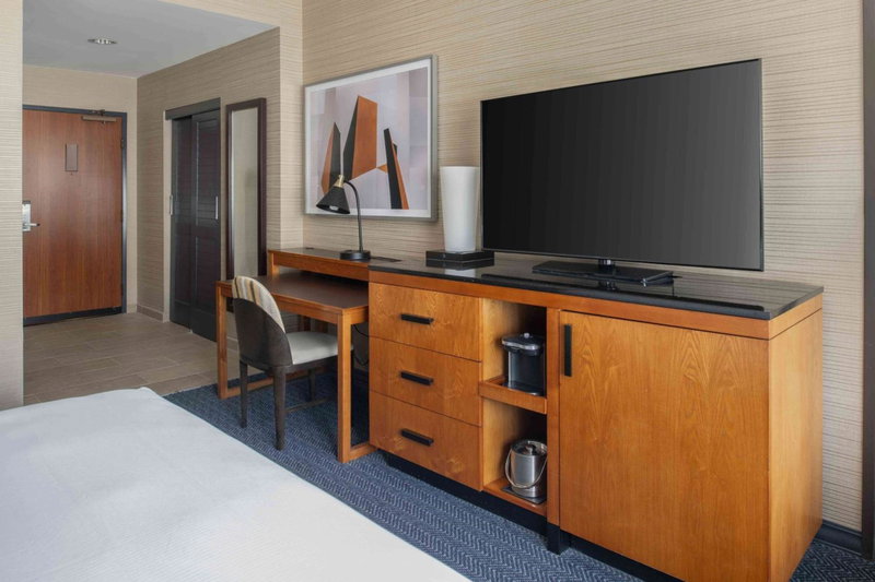 DoubleTree by Hilton San Francisco Airport, Burlingame, United States