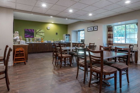 Sleep Inn & Suites Kalamazoo Southwest, Kalamazoo, United States