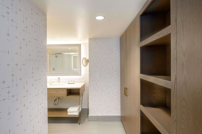 Sonesta Columbus Downtown, Columbus, United States