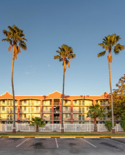 Baymont by Wyndham Orlando North Millenia, Orlando, United States