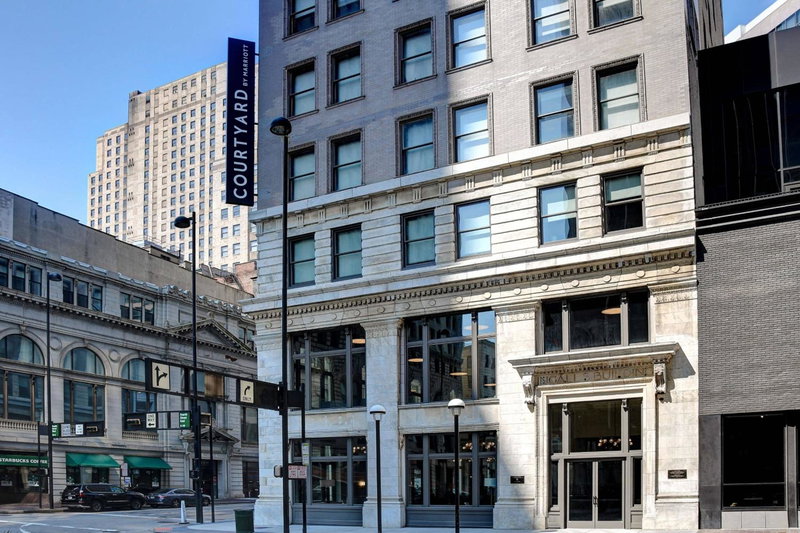 Courtyard by Marriott Cincinnati Downtown, Cincinnati, United States
