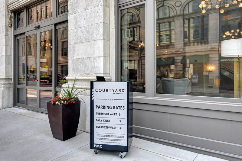 Courtyard by Marriott Cincinnati Downtown, Cincinnati, United States
