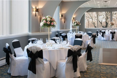 The Kenilworth Hotel - Airport West, Kenilworth, United States