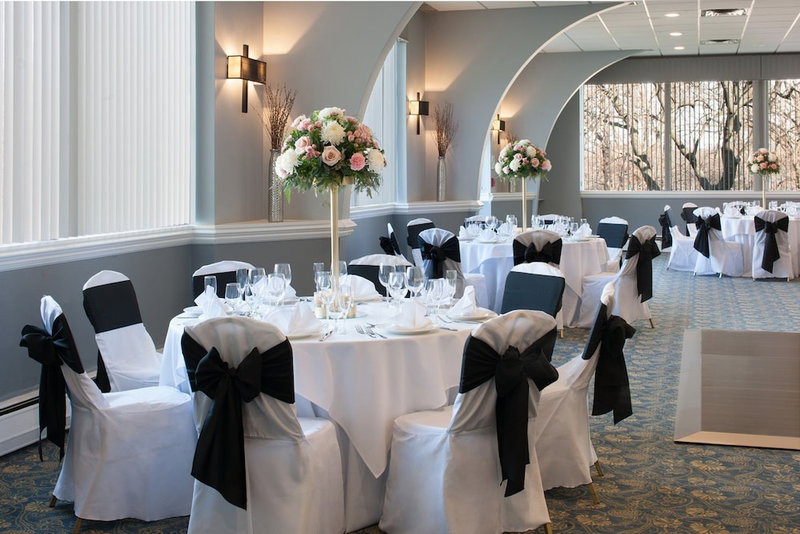 The Kenilworth Hotel - Airport West, Kenilworth, United States