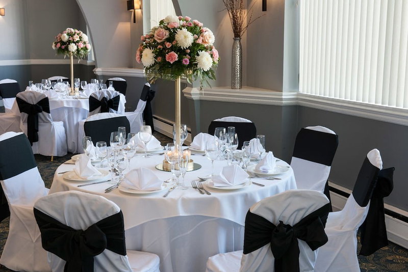 The Kenilworth Hotel - Airport West, Kenilworth, United States