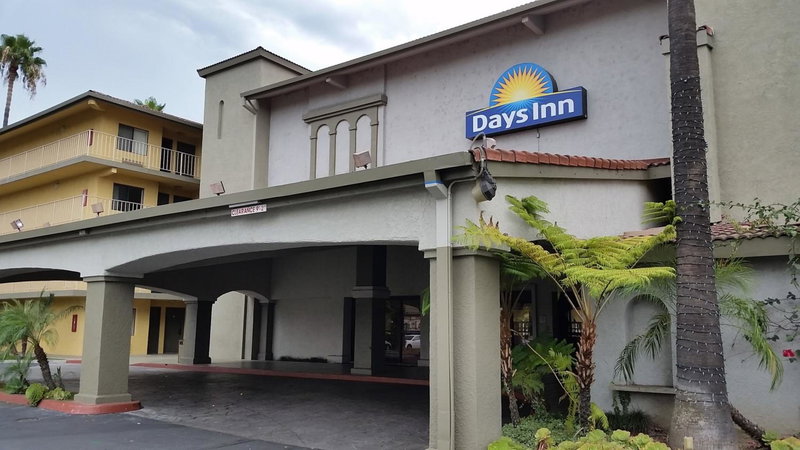 Days Inn by Wyndham Buena Park Anaheim, Buena Park, United States