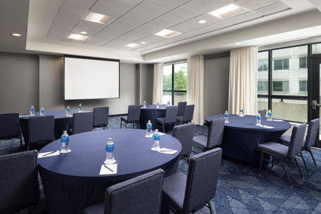 Courtyard by Marriott Washington Capitol Hill/Navy Yard, Washington, United States