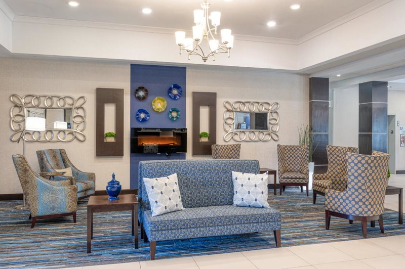 Holiday Inn Express and Suites Edwardsville by IHG, Edwardsville, United States