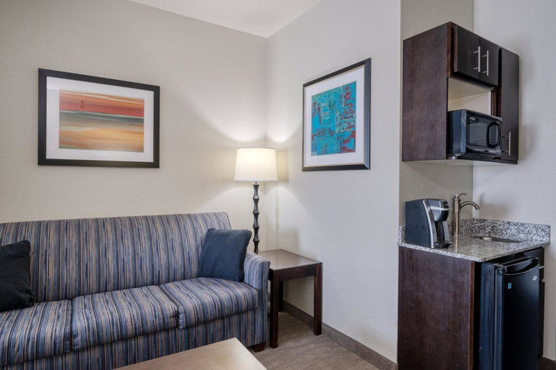 Holiday Inn Express and Suites Edwardsville by IHG, Edwardsville, United States