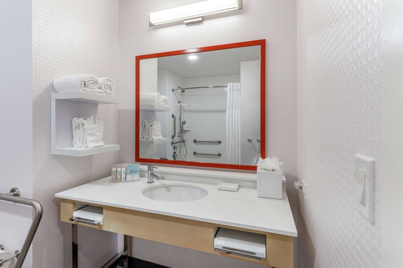 Hampton Inn Oakland Downtown-City Center, Oakland, United States