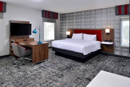 Hampton Inn & Suites Greensboro Downtown, Nc, Greensboro, United States