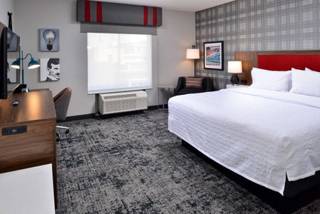 Hampton Inn & Suites Greensboro Downtown, Nc, Greensboro, United States