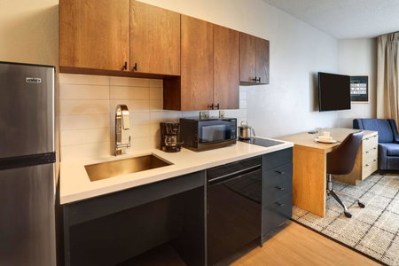 Sonesta Simply Suites Miami Airport Doral, Miami, United States