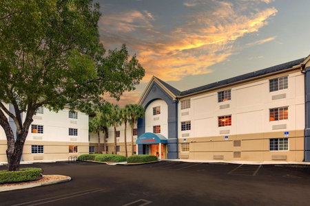 Sonesta Simply Suites Miami Airport Doral, Miami, United States