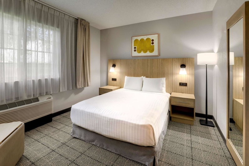 Sonesta Simply Suites Miami Airport Doral, Miami, United States