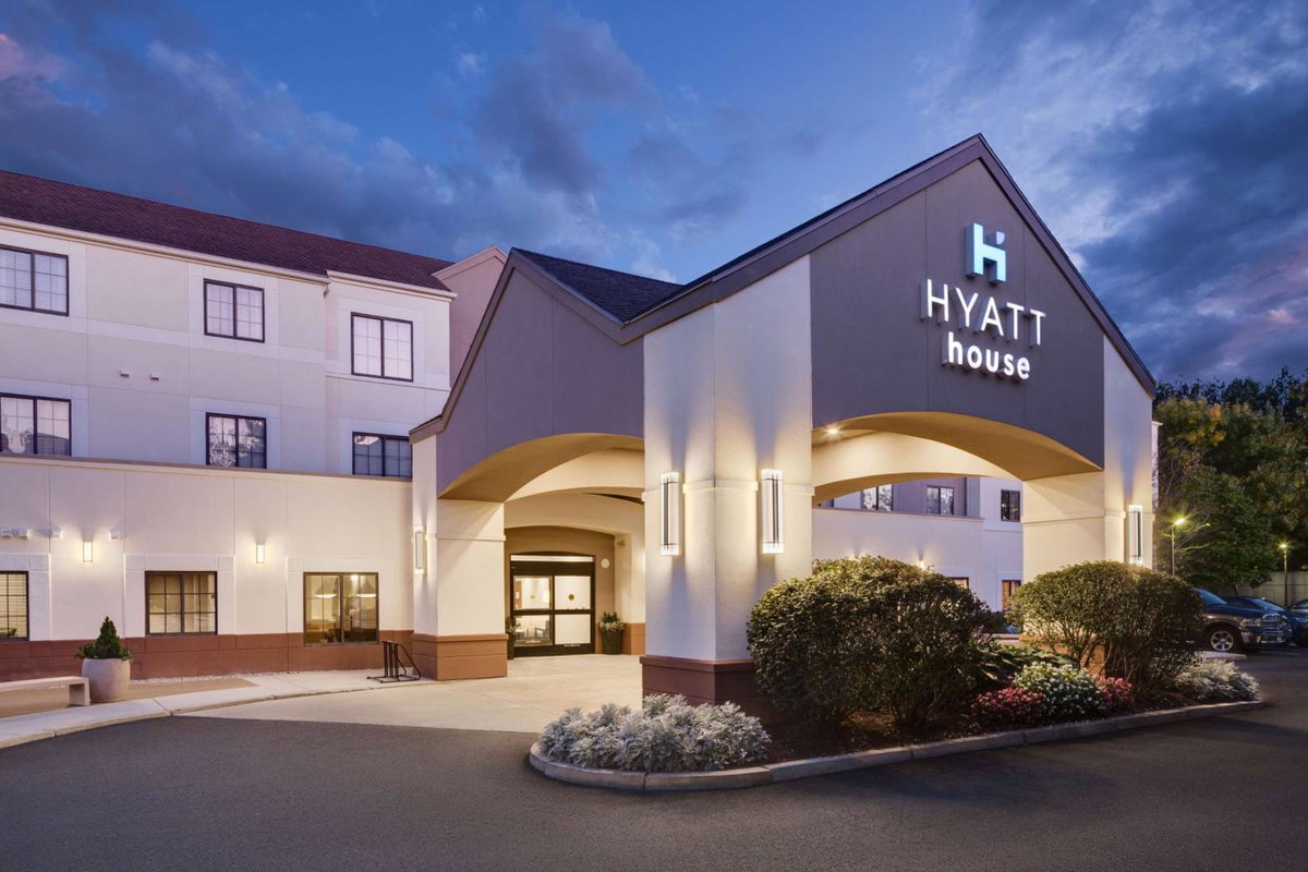 Hotel · Hyatt House Boston Waltham, Waltham