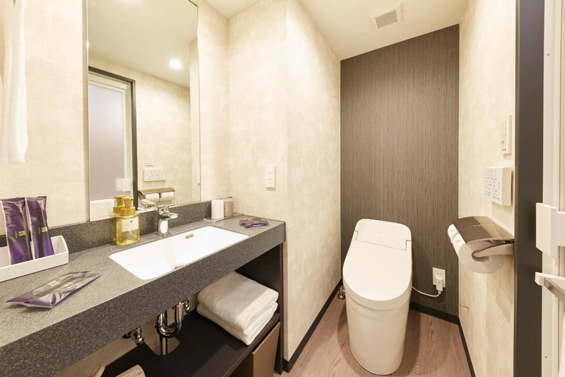 hotel MONday KYOTO MARUTAMACHI, Kyoto, Япония