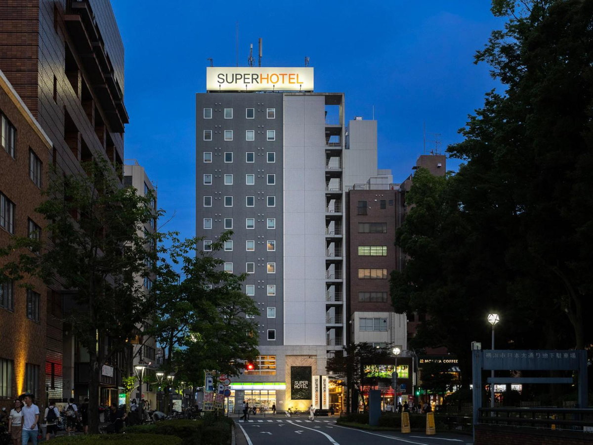 Super Hotel Yokohama Kannai, Japan