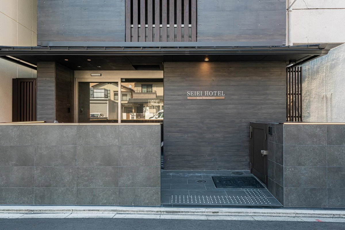 Отель · First Stay At Kyoto Kawaramachi, Kyoto