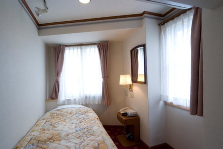 Beppu Station Hotel, Beppu, Japón