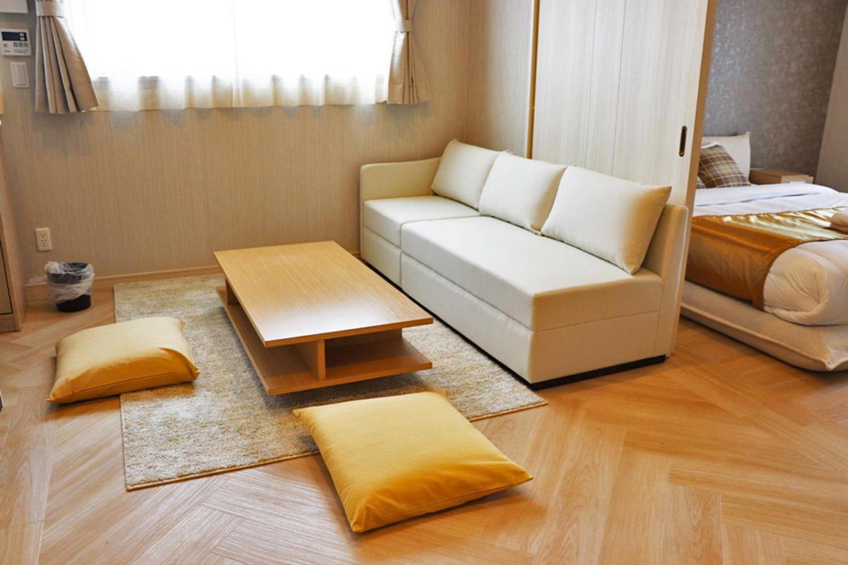 Ostay Vermillion Namba, Japon