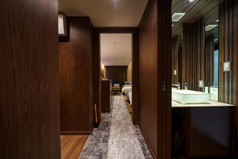 Beautemps, Osaka, Japon