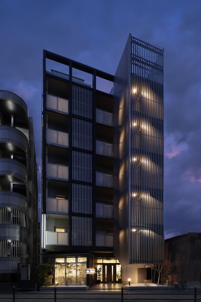 Tennoji Crystal Hotel, Japan