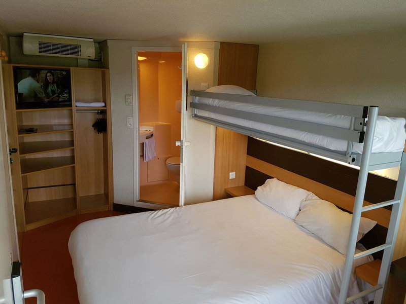 Premiere Classe Amiens Est - Glisy, Glisy, France