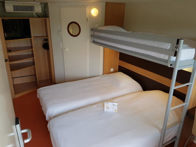 Premiere Classe Amiens Est - Glisy, Glisy, France