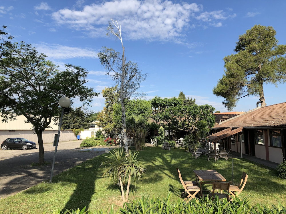 Hôtel Cristol, Francia