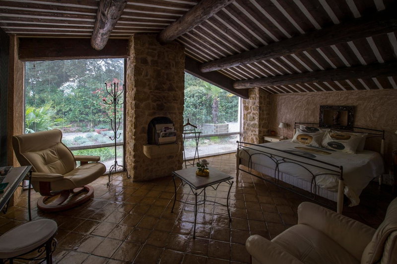 La Ferme, Saint-Marc-Jaumegarde, Francia