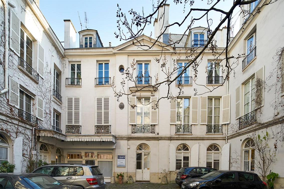 Hôtel · Hotel Mirage, Paris
