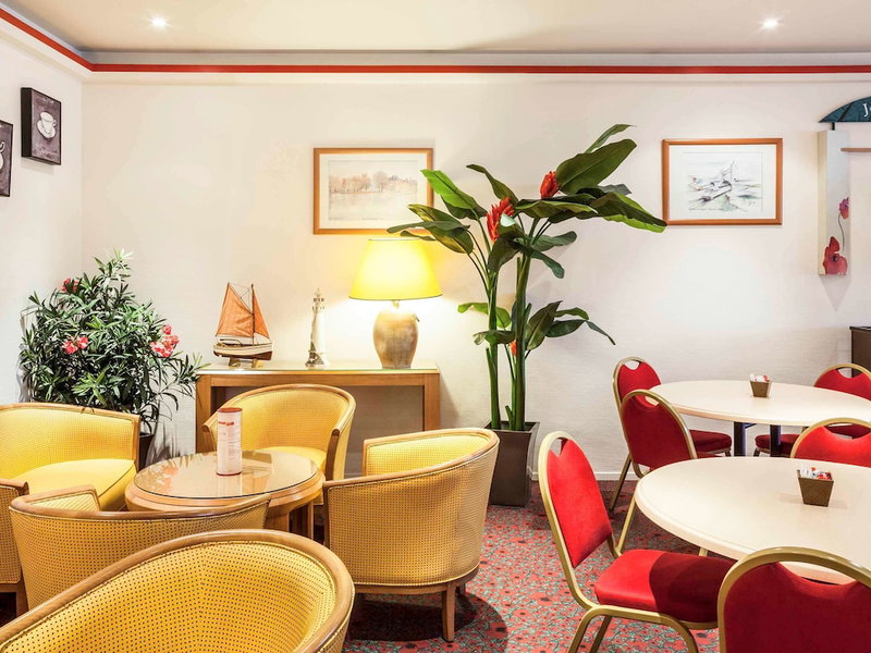 ibis Chatellerault, Chatellerault, France