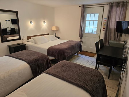 Les Loges du Luberon, Coustellet, France