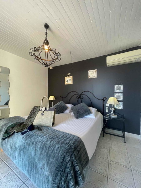 Les Loges du Luberon, Coustellet, France