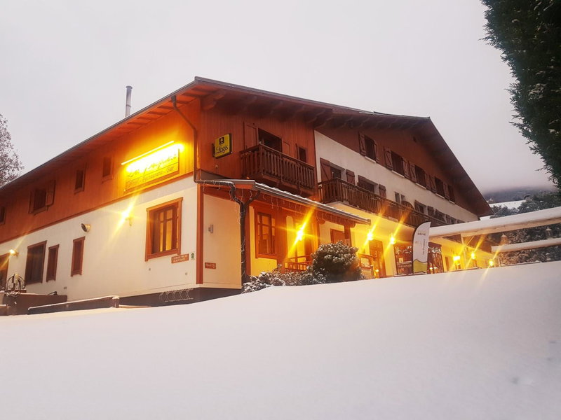 Logis Hôtel Les Peupliers, Baratier, France