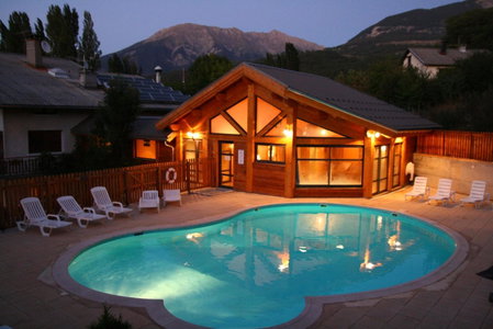 Logis Hôtel Les Peupliers, Baratier, France