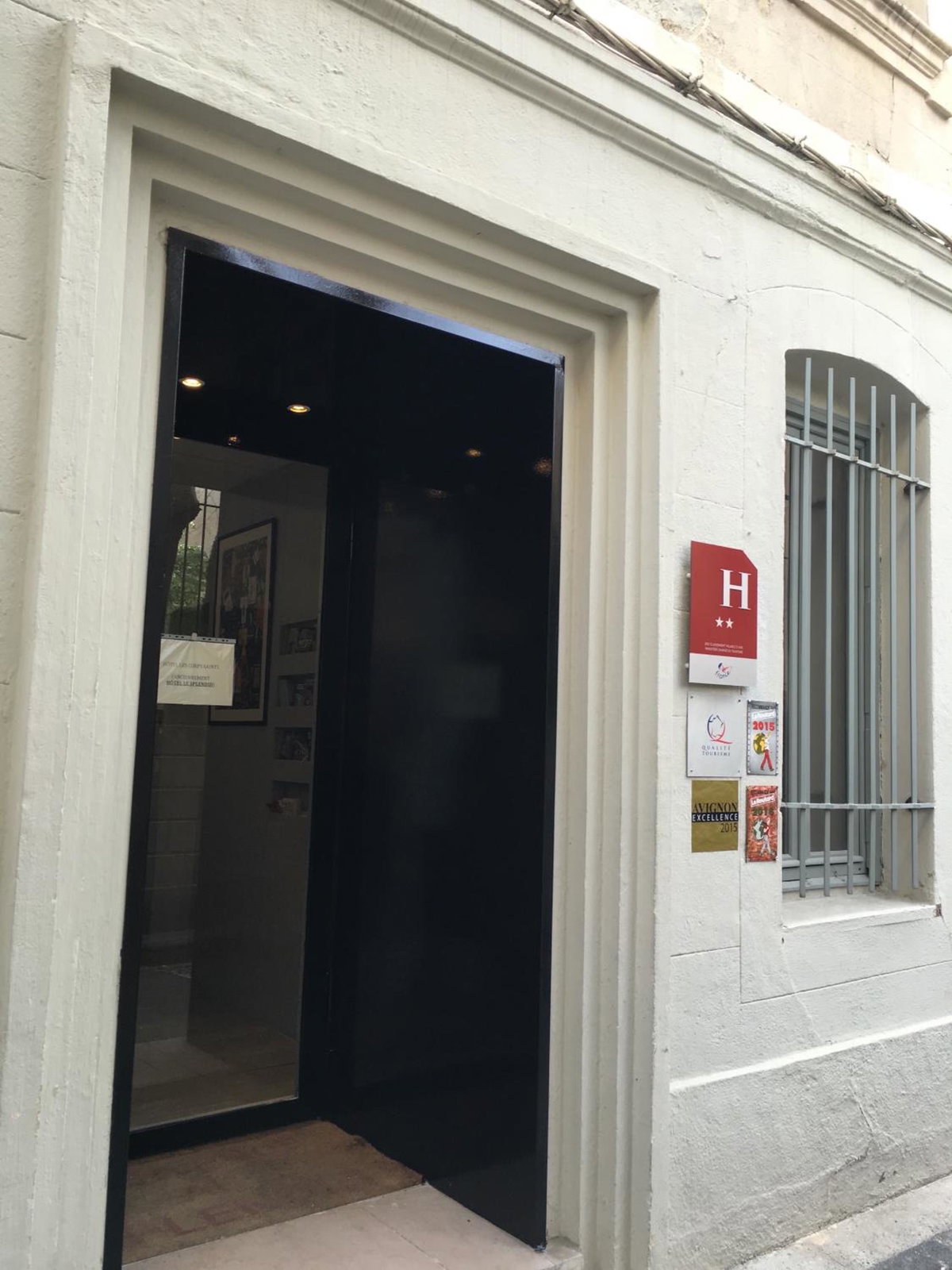 Hôtel Les Corps Saints, Francia