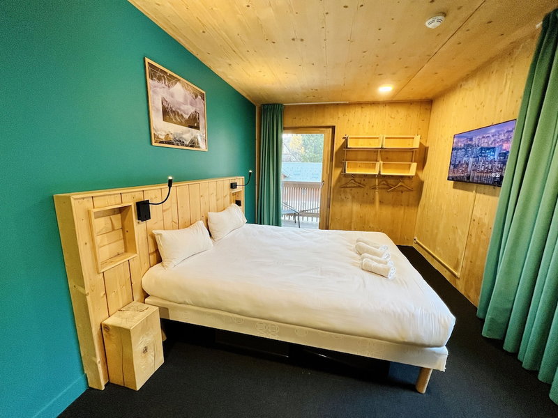 The People - Les 2 Alpes - Hostel, Les Deux Alpes, France