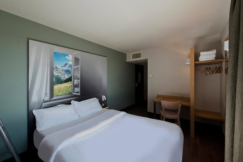 B&B HOTEL Pau Zénith, Pau, Francia