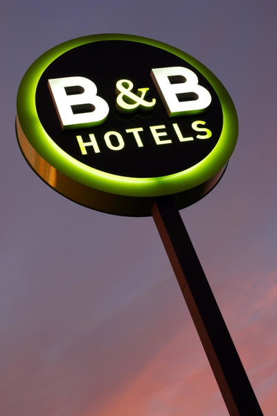 B&B HOTEL Pau Zénith, Pau, Francia