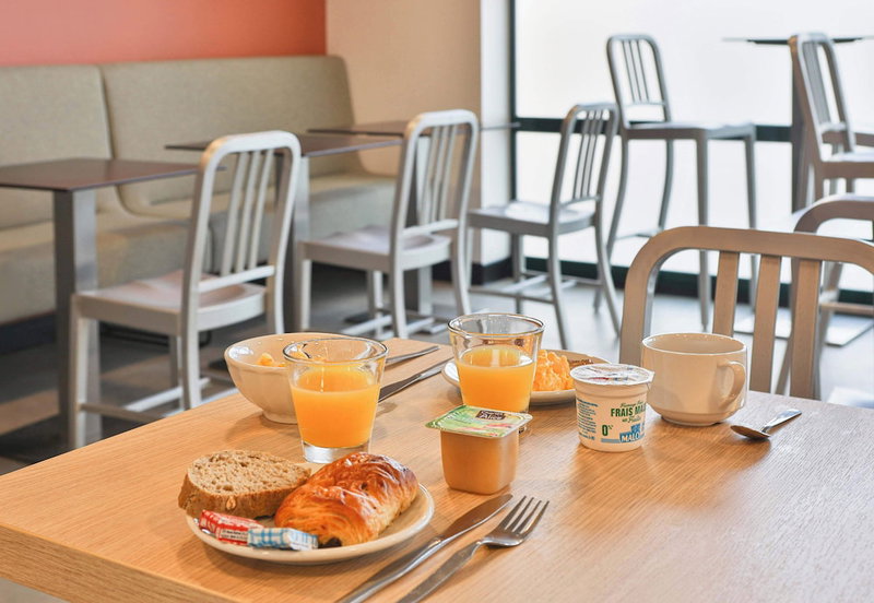 B&B HOTEL Les Sables-d'Olonne Centre Gare, Les Sables-d'Olonne, France